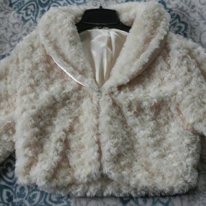 Polyester fluffy crop jacket